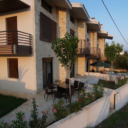 Maisonette Close To The Beach Nikiti  Zewnętrze zdjęcie