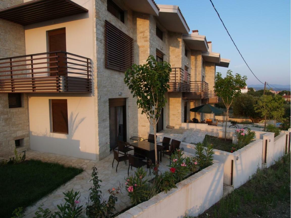 Maisonette Close To The Beach Nikiti  Zewnętrze zdjęcie